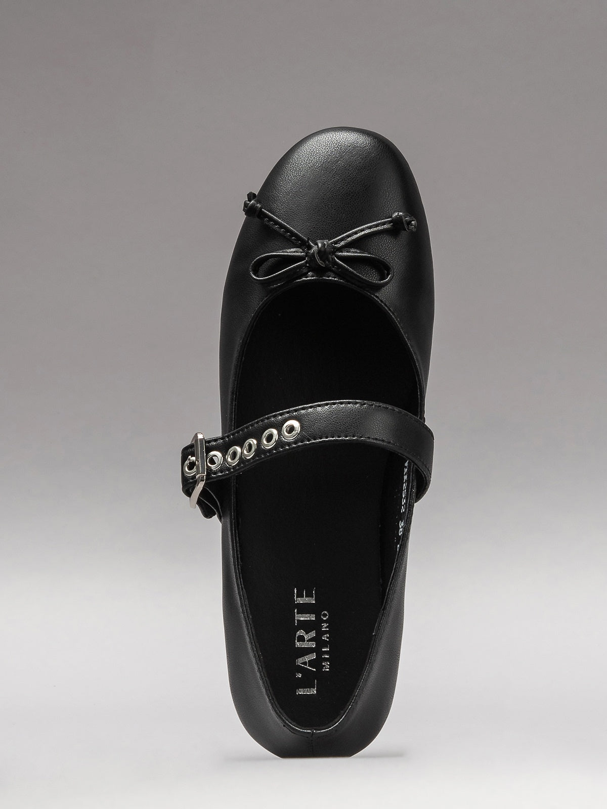 Women's leather shoes