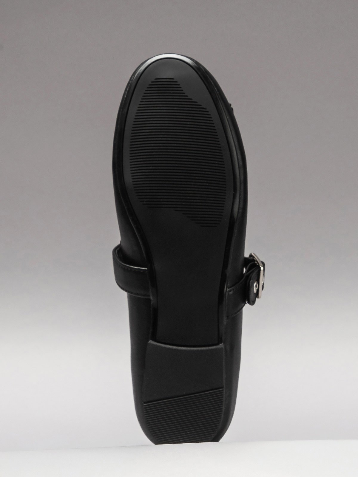 Women's leather shoes