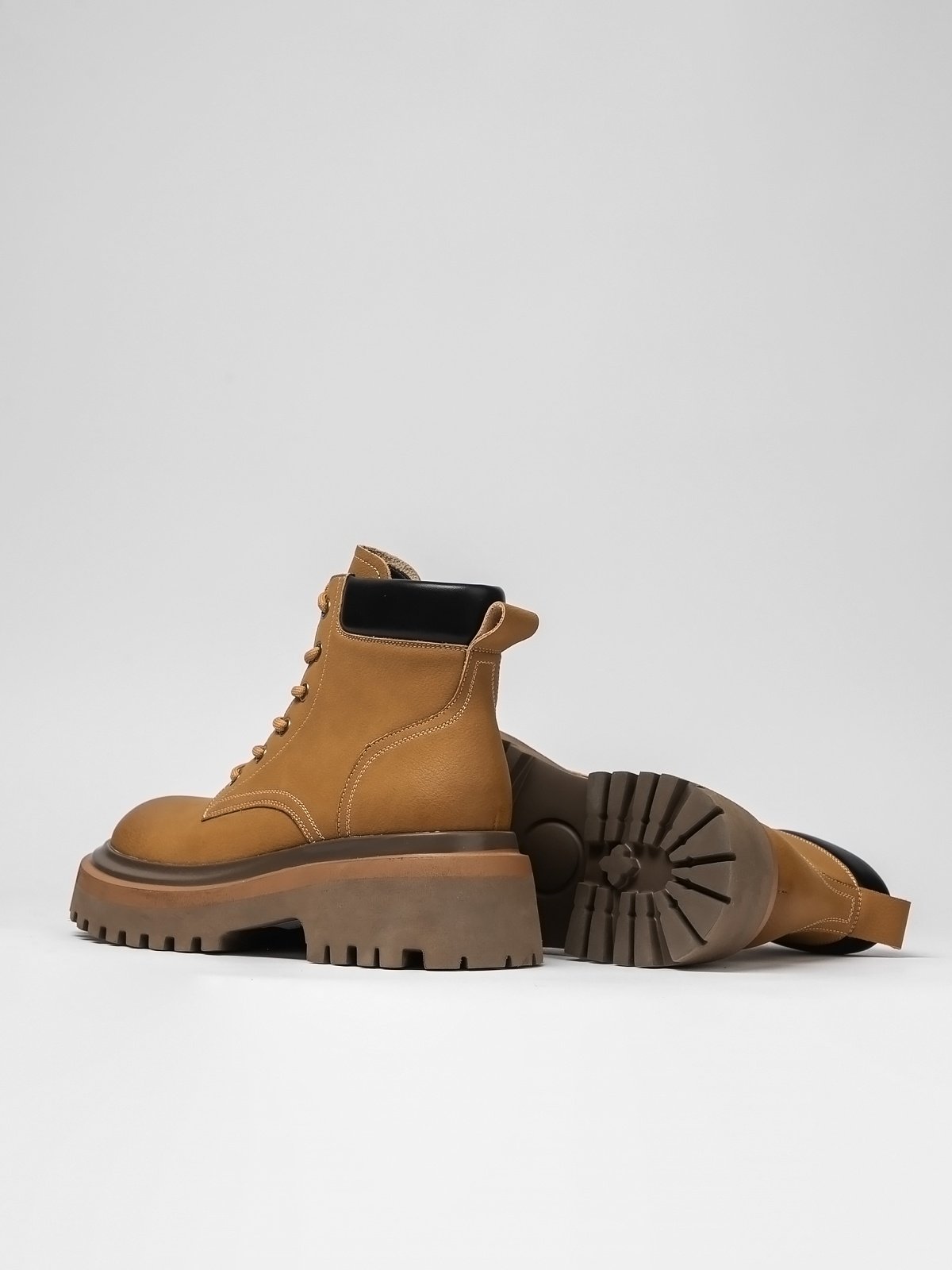 Women's leather shoes