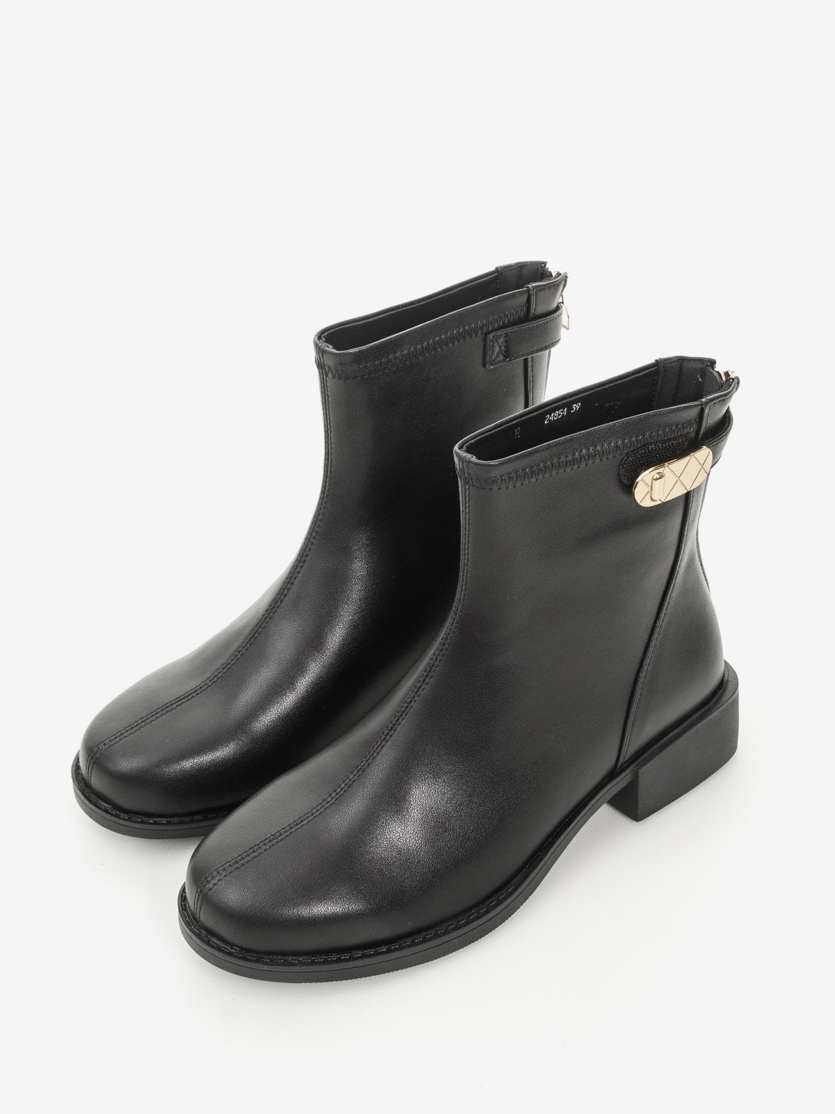 Women's leather shoes